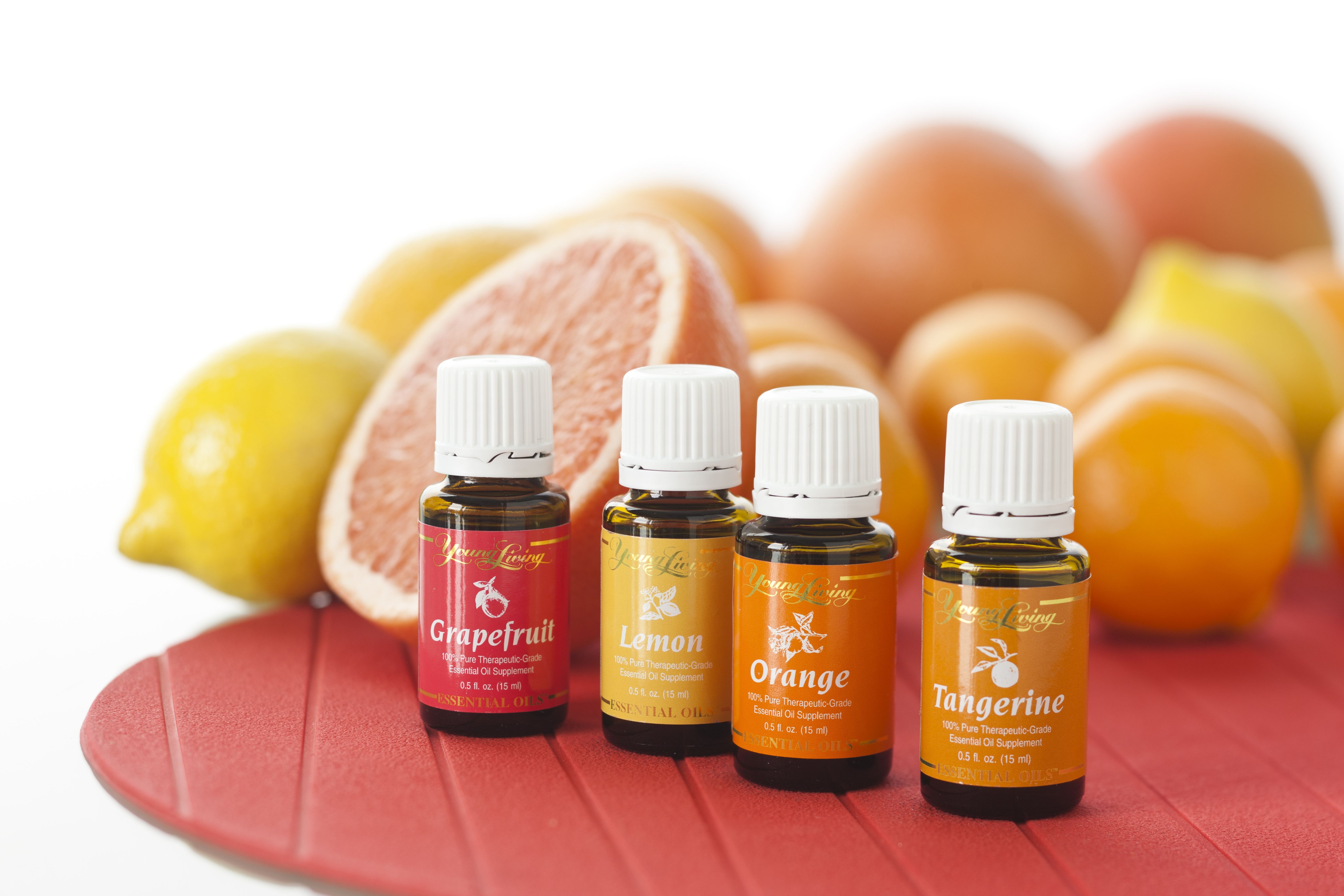 Масло для ногтей. Эфирное масло апельсина young Living. Цитрусовое масло. Цитрусовые эфирные масла. Эфирное масло цитрусовое young Living.