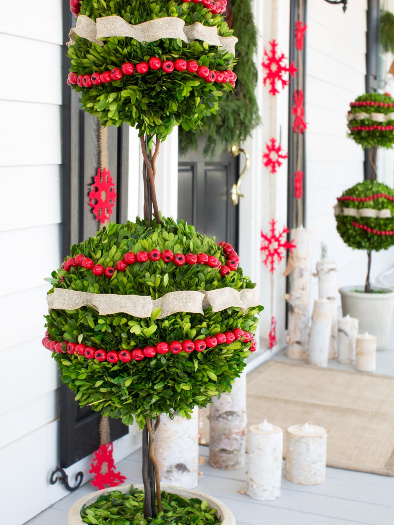 Amazing Holiday Porch Ideas| Holiday Porch Decor, Holiday Porch Decor Ideas, Holiday Porch Decor Christmas Home, Christmas Porch Decorating Ideas, Christmas Porch Ideas #ChristmasPorchDecoratingIDeas #ChristmasPorchIdeas #HolidayPorch #HolidayPorchIdeas