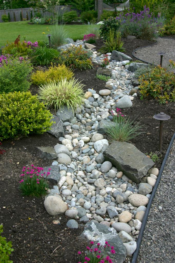 Dry creek beds, outdoor living, xeriscape ideas, popular pin, outdoor DIY, yard and landscape, landscaping hacks.