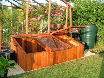 18 DIY Greenhouses16