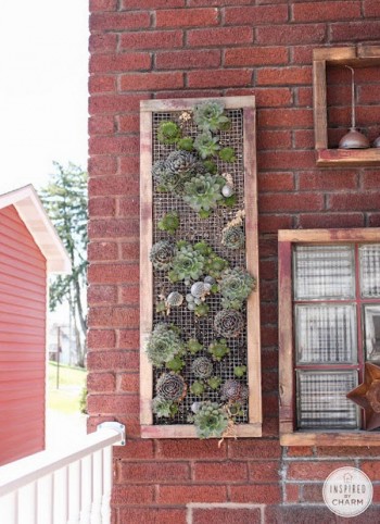 20 Amazing Vertical Gardens2