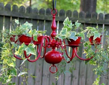 DIY gardening, outdoor living, outdoor gardening hacks, container gardening, DIY container gardening, popular pin, garden, gardening tips and tricks.