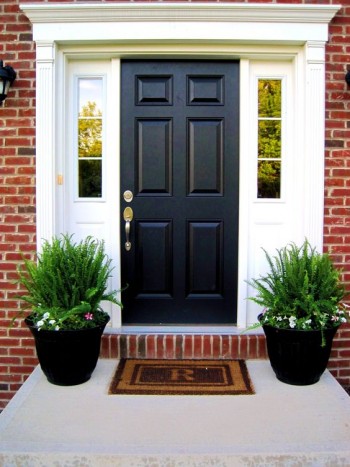 Flowers, front porch ideas, front porch decor, DIY porch, porch ideas, outdoor living, popular pin, wreaths, door decor