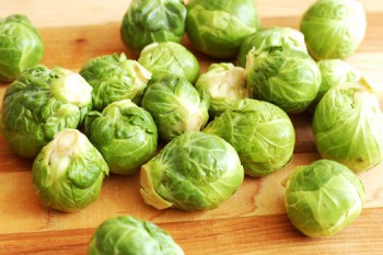 Winter garden vegetables: Brussel sprouts