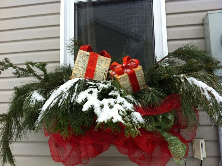 Atmospheric christmas window sill decoration. 20 Easy Holiday Window Box Ideas Bless My Weeds