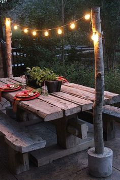 How to Light Your Yard, Landscaping, How to Landscape With Lighting, Outdoor Lighting Ideas, Outdoor Lighting DIY, DIY Lighting Projects, Simple Projects, Simple Lighting Projects, Outdoor DIY, Outdoor DIY Projects, Popular Pin