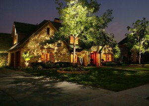 How to Light Your Yard, Landscaping, How to Landscape With Lighting, Outdoor Lighting Ideas, Outdoor Lighting DIY, DIY Lighting Projects, Simple Projects, Simple Lighting Projects, Outdoor DIY, Outdoor DIY Projects, Popular Pin