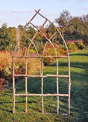 10 DIY Trellis Ideas - DIY Garden Trellis, Garden Trellis Ideas, Gardening Trellis Projects, Outdoor Projects, Outdoor DIY Projects, Handmade Garden Trellis, DIY Garden Stuff, Popular Pin