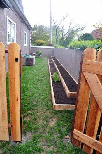 Landscaping Ideas Perfect for Your Side Yard - Side Yard Landscaping, Yard Landscaping, Landscaping Tips and Tricks, Side Yard Gardening, How to Landscape Your Side Yard, Popular Pin