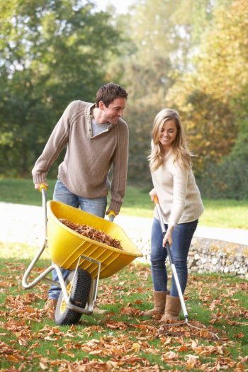 We all hate having to do chores but if you follow these tips, leaf raking can actually be fun 