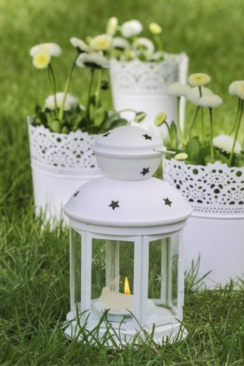 Have you ever seen a garden with lanterns all around it? It is the cutest thing! For more garden art ideas to inspire you, look here. 