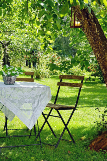 Many of us enjoy the solitude, cooler temps and privacy that comes with shade. If you are looking for shade ideas for your backyard, you're going to love all the inspiration I have for you! Take a look at these shade ideas! 